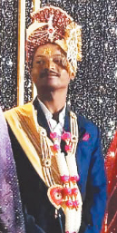 शादी के दूसरे दिन ही दूल्हे ने लगाई फांसी, दुल्हन व माता - पिता सदमें में